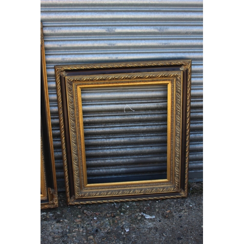 201 - 4 X VINTAGE FRAMES 
106 X 84CM