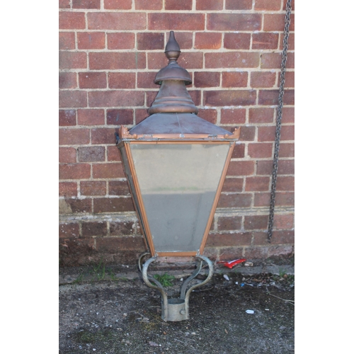 229 - VICTORIAN COPPER AND CAST BASE STREET LAMP
116 X 43 X 43CM