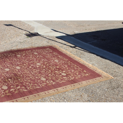 242 - LARGE MODERN RUG
280 X 190CM