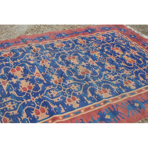 243 - AZTEC PRINT MODERN RUG 
190 X 170CM