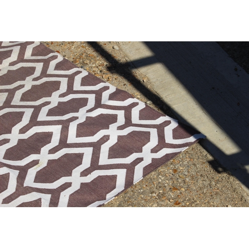 254 - LARGE GEOMETRIC HANDMADE THE RUG COMPANY RUG
423 X 305CM