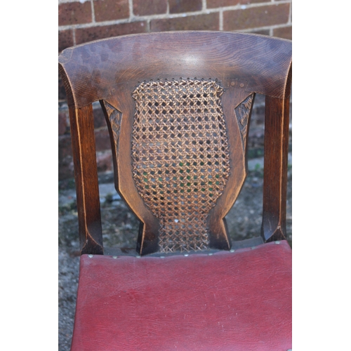 73 - VINTAGE BARLEY TWIST EXTENDING TABLE AND CHAIRS 
148 X 90 X 75CM