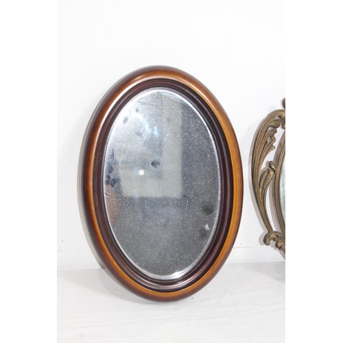 195 - 2 X VINTAGE MIRRORS
40 X 35CM