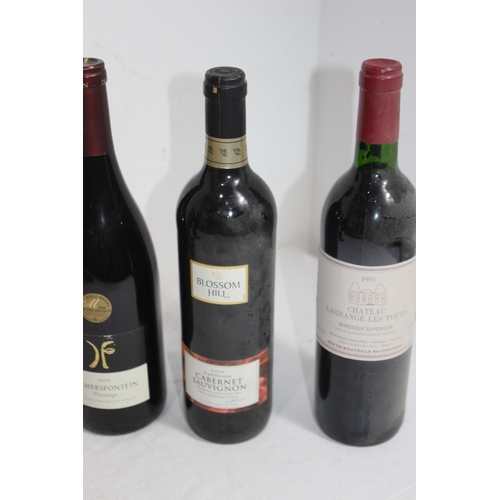 811 - 6 X BOTTLES OF WINE - 3 WHITE AND 3 RED