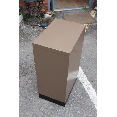 117 - BISLEY FILING CABINET 
28 X 42 X 68CM