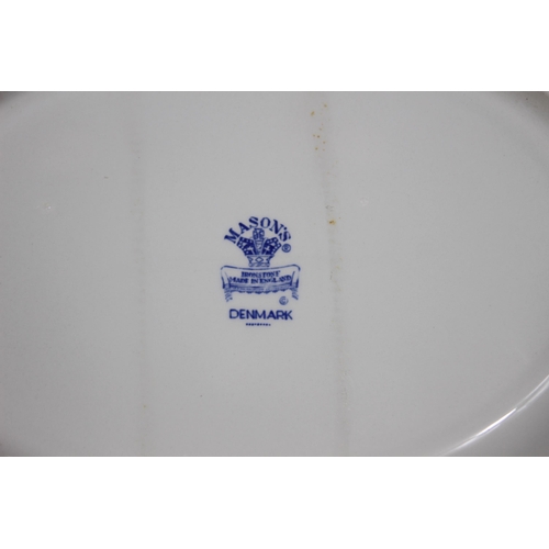 399 - QUANTITY OF VINTAGE BLUE AND WHITE CHINA