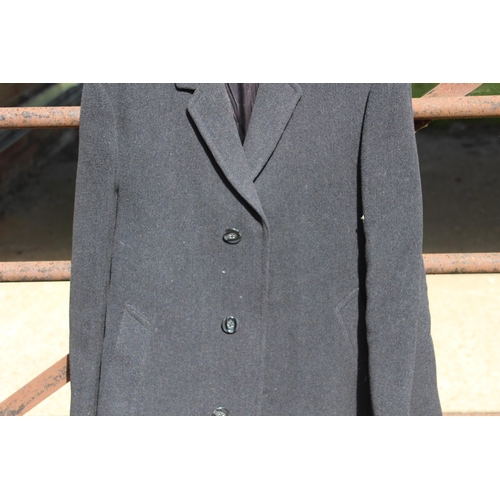 623 - VINTAGE ALL WOOL CROMBIE COAT 
60CM CHEST