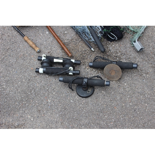 639 - QUANTITY OF FISHING EQUIPMENT