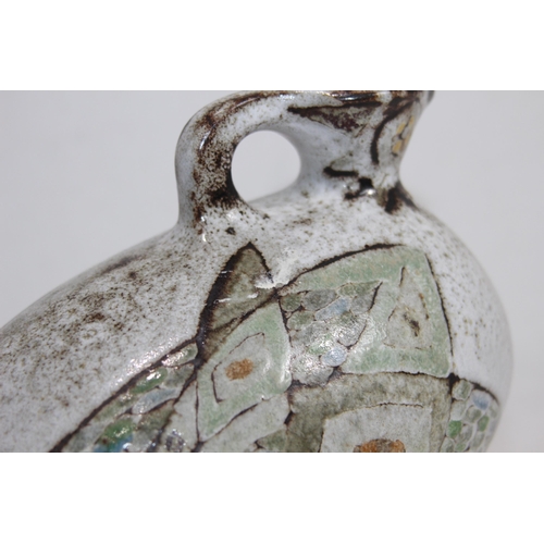 847 - RETRO 1960'S LE MINOTAURE CERAMIS VASE BY POUL QUERE
20 X 22CM