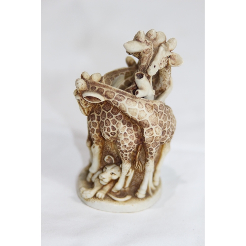 850 - 3 X CARVED ANIMALS POTS 
9CM