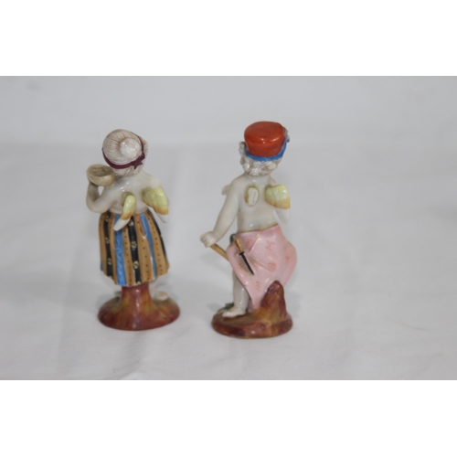 854 - 12 X  ANTIQUE MEISSEN STYLE FIGURES - COUPLE A/F ON WINGS 
9CM