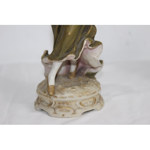 863 - 2 X ROYAL DUX FIGURINES 
28.5CM