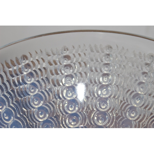 866 - LALIQUE IRIDESCENT BOWL 
8.5 X 21CM