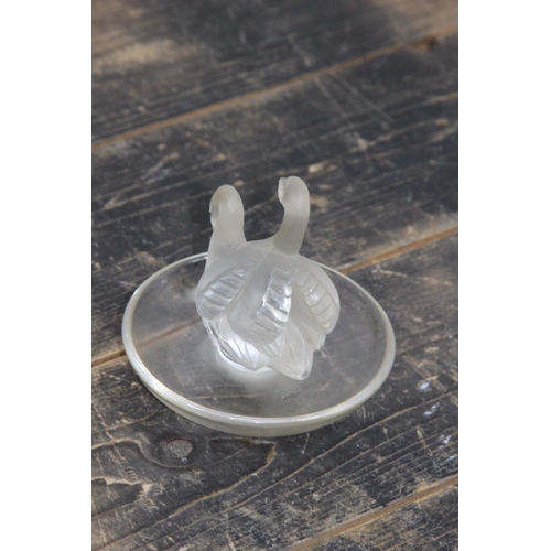 872 - LALIQUE GEESE PIN DISH
8.5CM