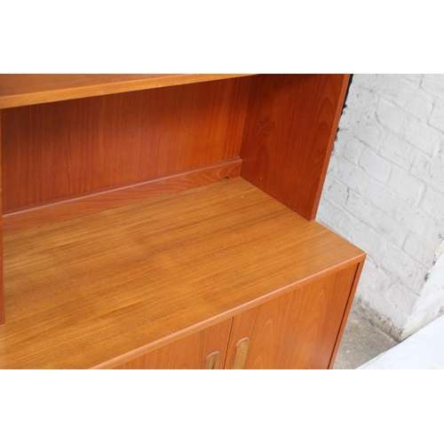 94 - FRESCO GPLAN WALL UNIT 
85 X 46 X 146CM