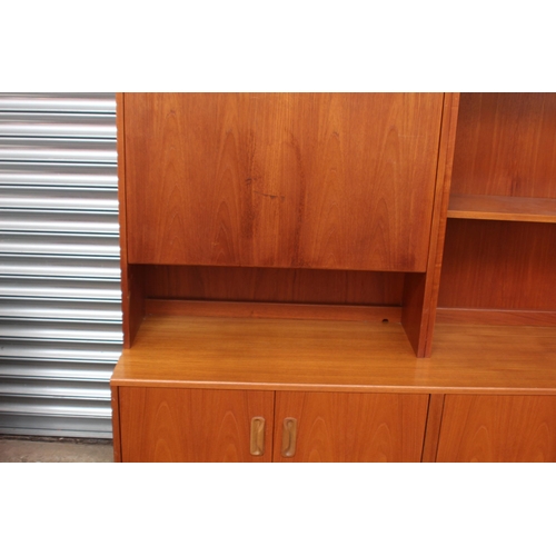 94 - FRESCO GPLAN WALL UNIT 
85 X 46 X 146CM