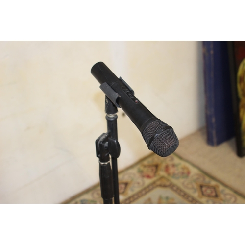 783 - CD KARAOKE MACHINE WITH MIC AND STAND