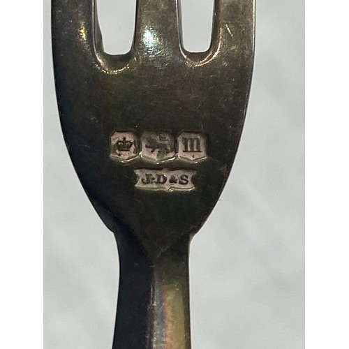 1062 - EDWARDIAN SILVER TINE FORKS WITH MOTHER OF PEARL HANDLES - SHEFFIELD 1904 - GROSS WEIGHT 104G