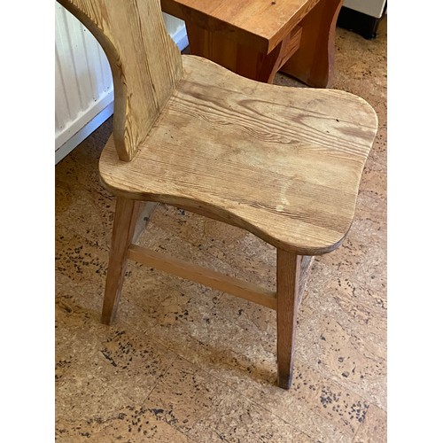 113 - VINTAGE PINE TABLE AND CHAIR 
38 X 40 X 87CM