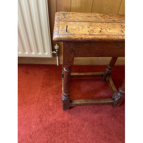 114 - ANTIQUE OAK COUNTRY STOOL - A/F
46 X 29 X 55CM