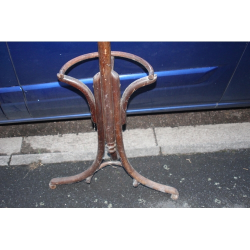 109 - VINTAGE HALF HAT STAND 
196CM