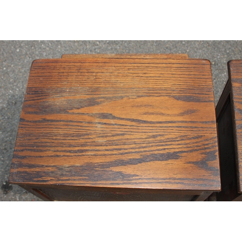 28 - PAIR OF VINTAGE OAK BEDSIDE TABLES AND HEADBOARD
138 X 90CM