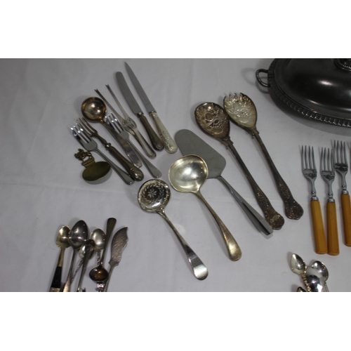 418 - QUANTITY OF PLATED WARE AND CUTLERY