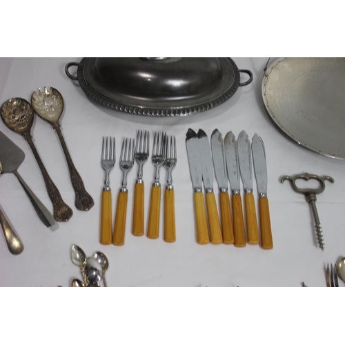 418 - QUANTITY OF PLATED WARE AND CUTLERY