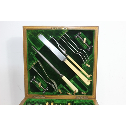 420 - VINTAGE WOODEN BOXED CUTLERY SET