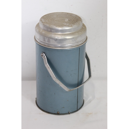 444 - VINTAGE THERMOS 
27.5CM