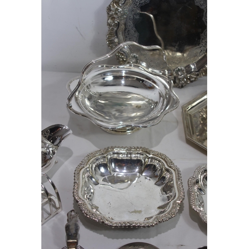 492 - QUANTITY OF QUALITY SILVER PLATED  WARE