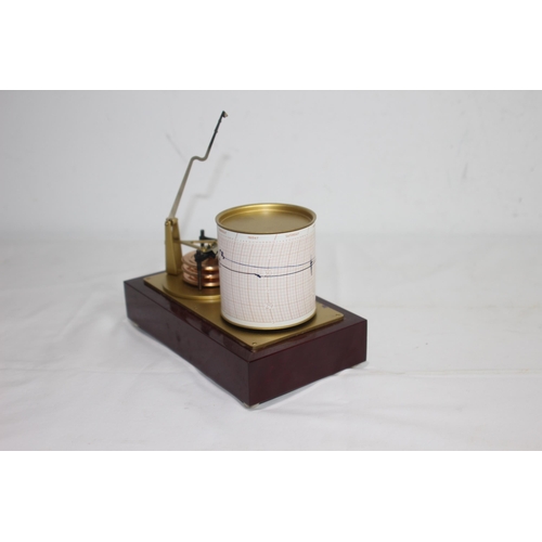 504 - VINTAGE GERMAN BAROGRAPH