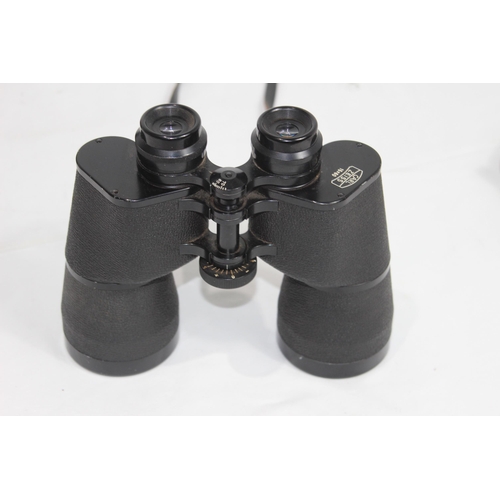 508 - PAIR OF ZEISS 15 X 60 BINOCULARS IN LEATHER CASE