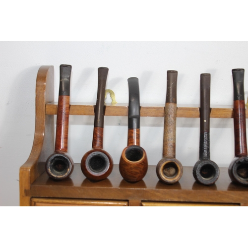 514 - VINTAGE PIPE RACK AND PIPES 
48 X 40CM