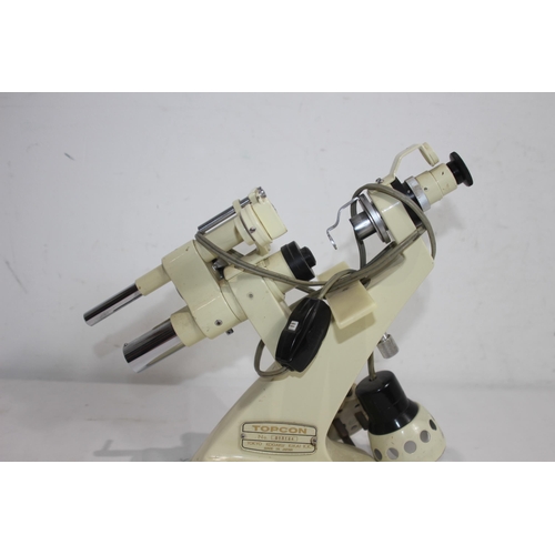 545 - VINTAGE JAPANESE TOPCON MICROSCOPE