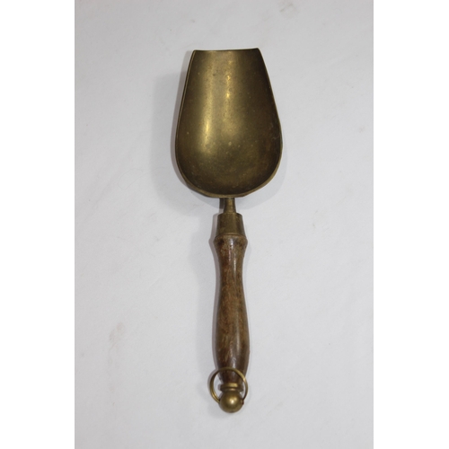 552 - VINTAGE INTERIOR DOOR BELL AND BRASS SHOVEL