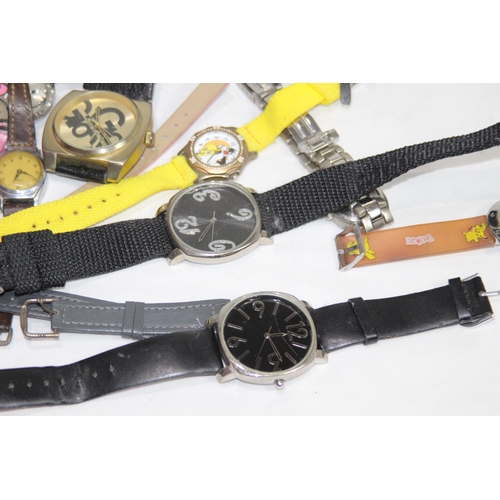 565 - LARGE QUANTITY OF WATCHES