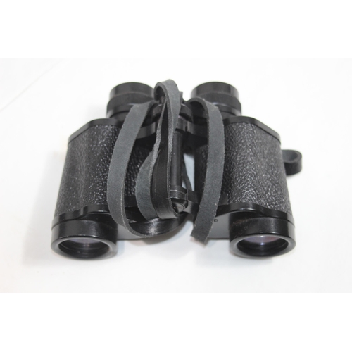 576 - 3 X VINTAGE PAIRS OF PRINZ 10 X 50 BINOCULARS