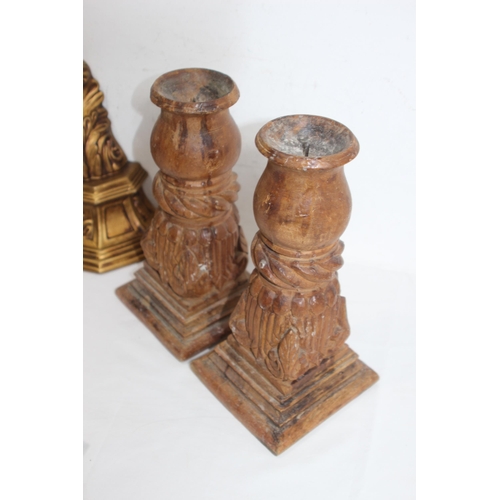 580 - QUANTITY OF WOODEN SCONCES
28CM