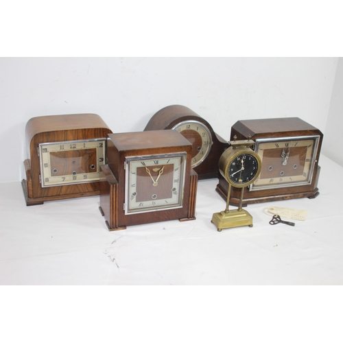 581 - QUANTITY OF VINTAGE MANTLE CLOCKS