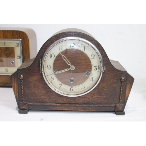 581 - QUANTITY OF VINTAGE MANTLE CLOCKS