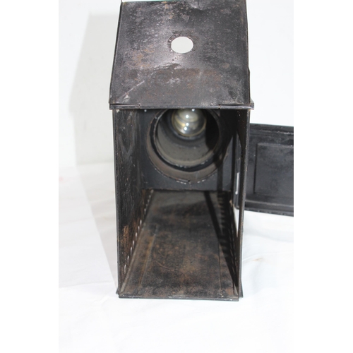 586 - VINTAGE MAGIC LANTERN PROJECTOR