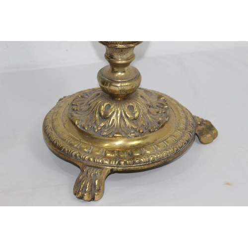 629 - SMALL BRASS TABLE AND WOODEN ASHTRAY