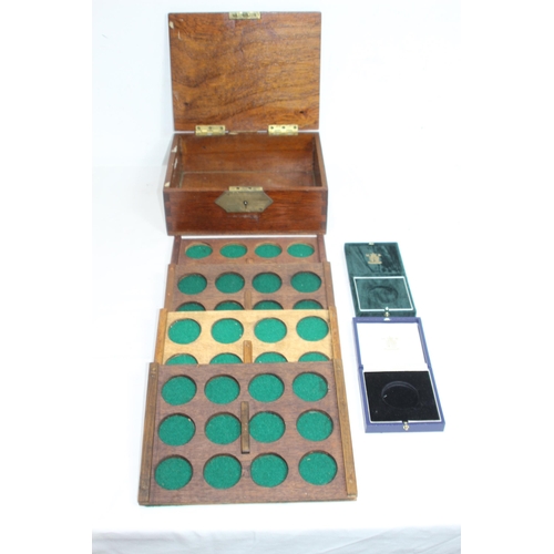 636 - WOODEN SOVEREIGN BOX AND 2 X SOVEREIGN HOLDERS