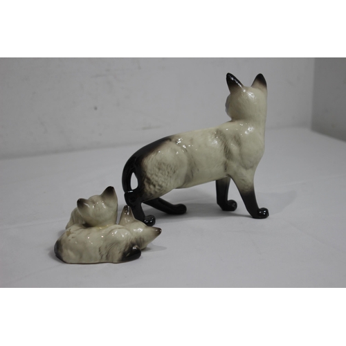 826 - 2 X BESWICK CATS 
17CM