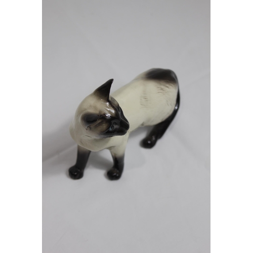 826 - 2 X BESWICK CATS 
17CM