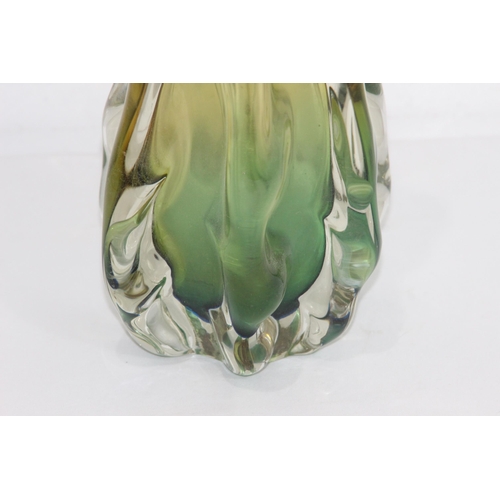 835 - ART GLASS VASE
23CM