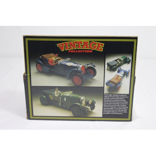 718 - BOXED VINTAGE SCALEXTRIC CARS