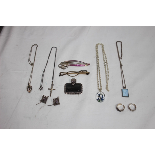 1133 - QUANTITY OF SILVER JEWELLERY