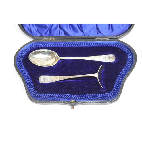 1151 - CASED SILVER PUSHER AND SPOON - SHEFFIELD 1909